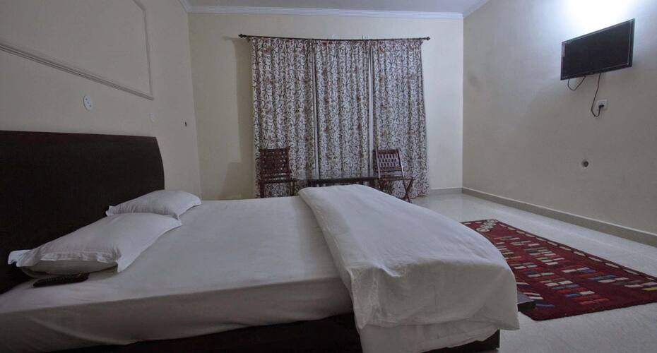 Hotel Downtown, Kangra 3